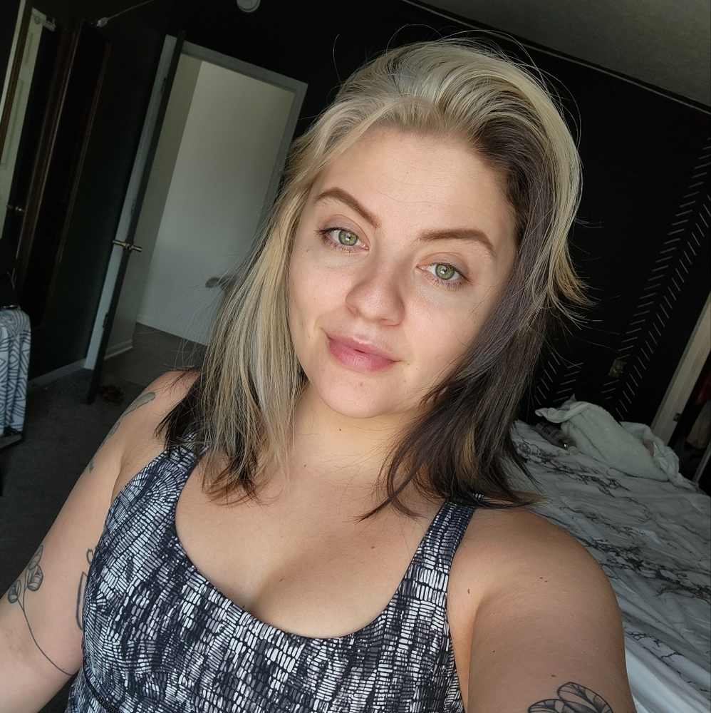 Meet your Posher, Sabrina